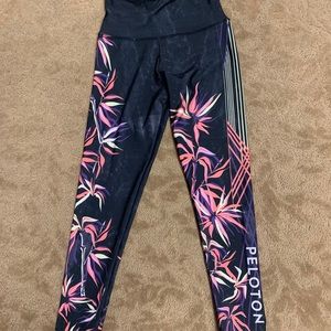 Onzie for peloton leggings size small NWT